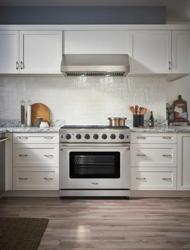 THOR Kitchen 36-inch professional gas range